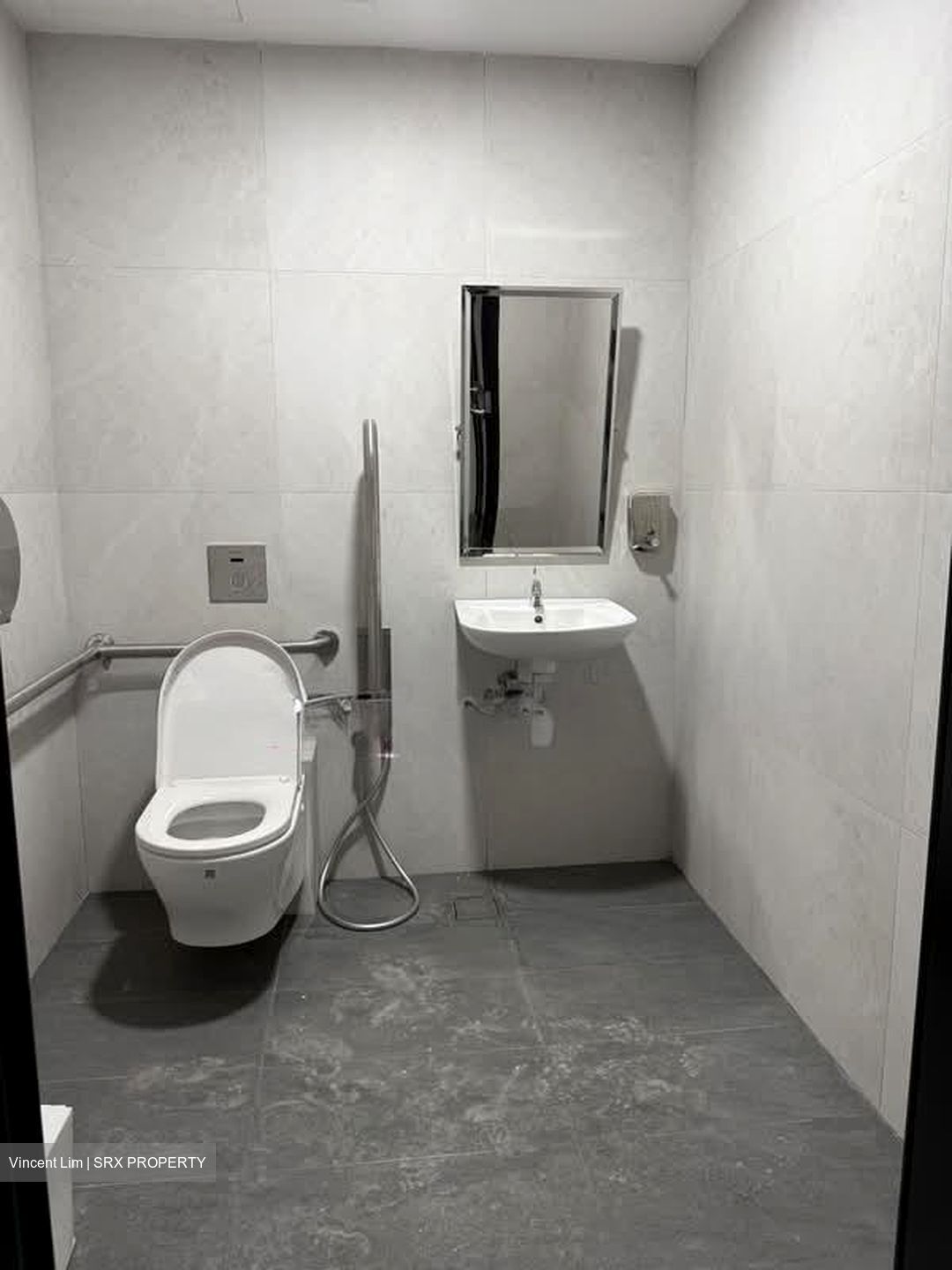 Yio Chu Kang Road (D19), Shop House #608698611